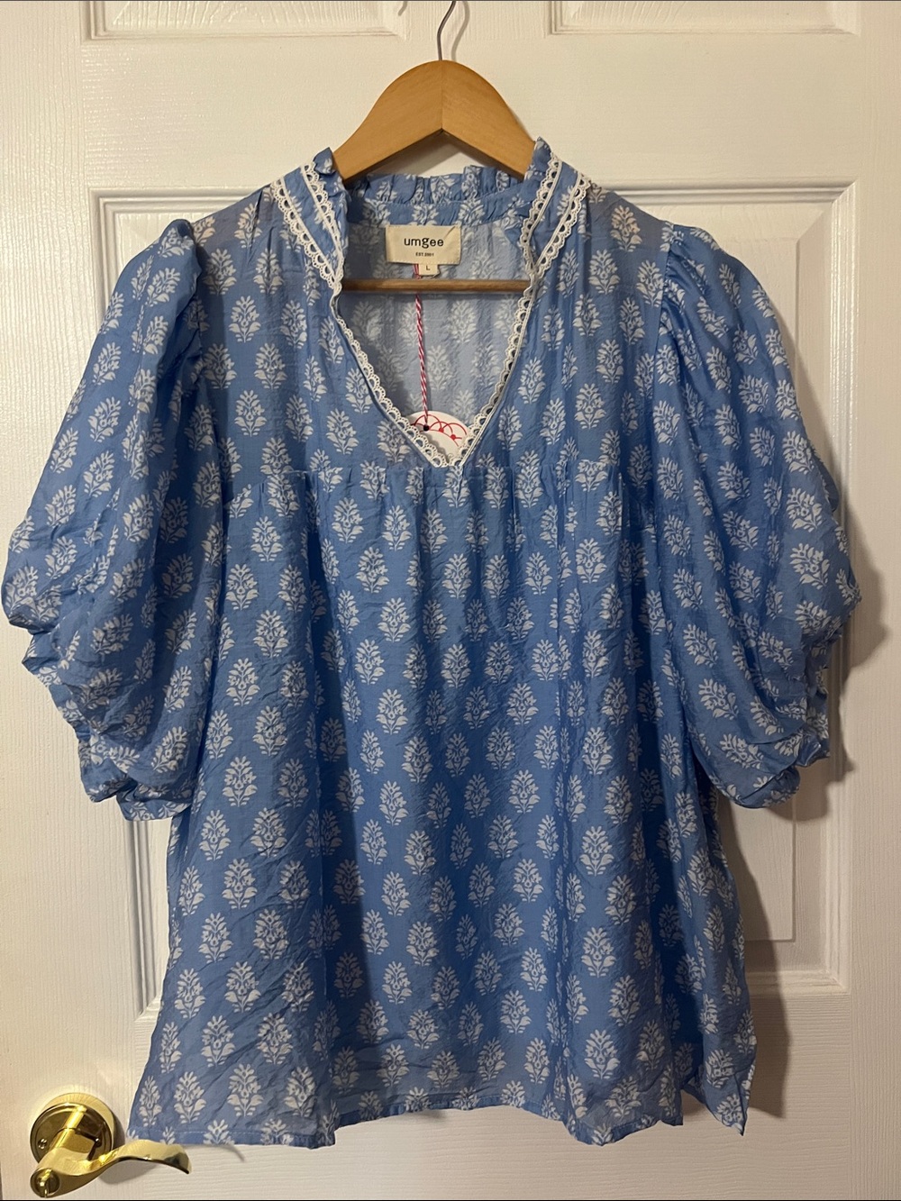 NWT Blue Umgee Floral Blouse Shirt Top Large Short Sleeve